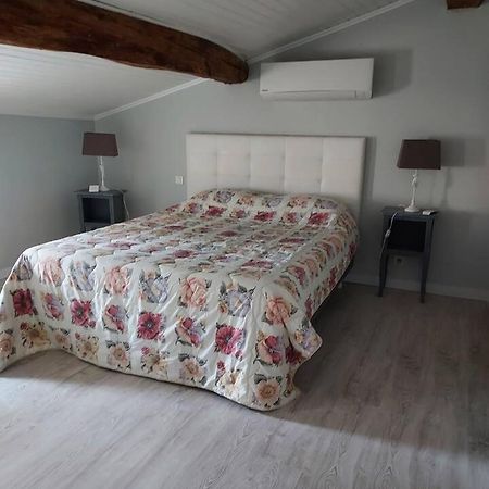 Maisonnette Saintes Buitenkant foto