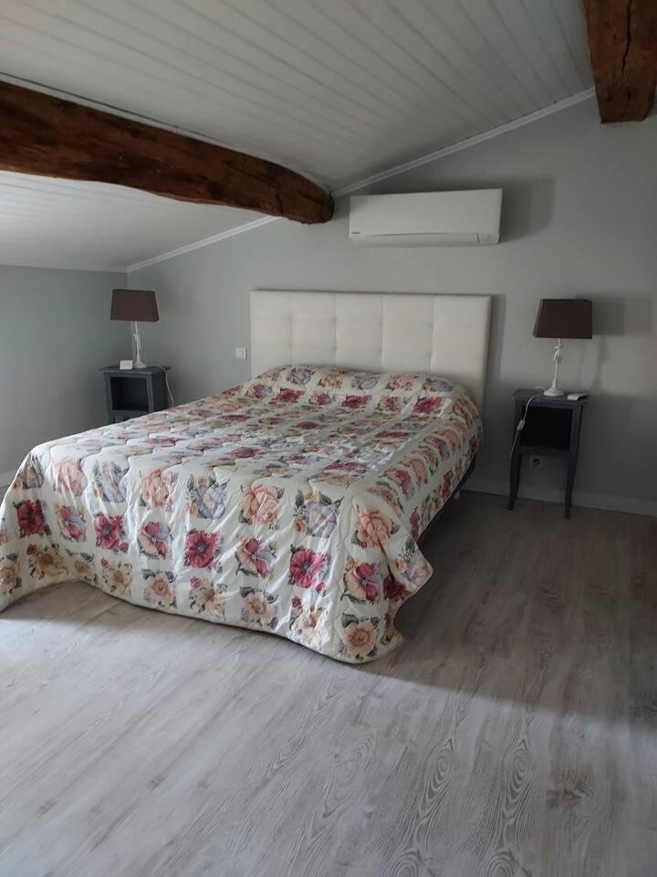 Maisonnette Saintes Buitenkant foto