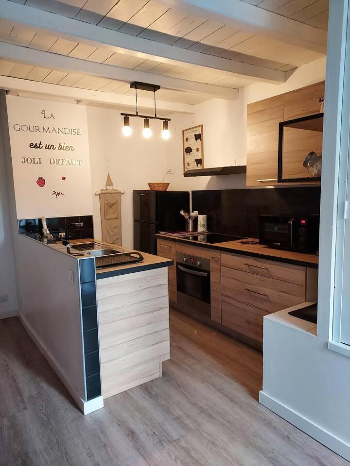 Maisonnette Saintes Buitenkant foto